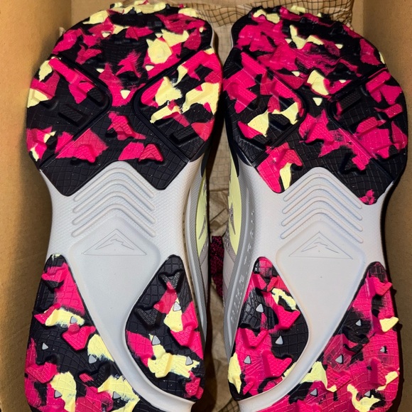 Nike ZoomX Zegama 'Platinum Violet Luminous Green' DH0625-002 - Picture 3 of 5